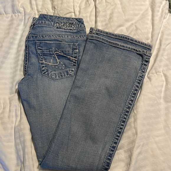 Silver Jeans - Picture 1 of 3